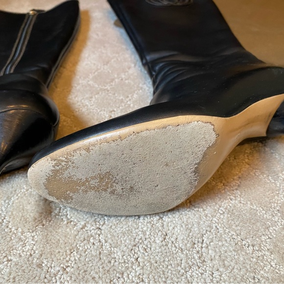 Gucci Logo Boots - Picture 4 of 10